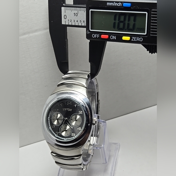 Mens Vintage Timex TMX T73361 Chronograph 30m K2 Stainless Steel Gray Dial Watch - Picture 5 of 10